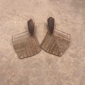 Kendra Scott Astoria stunning earrings !